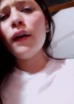 Bella Blanquita Le Encanta Maltratarse ella misma 2