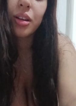 Minita Tetona Transmite En Vivo Como Se Masturba 2
