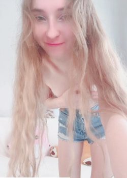 Flaquita Deliciosa Se Masturba En Varias Poses 13