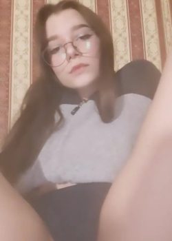 Se vuelve nada su panochita de puro masturbarse 3