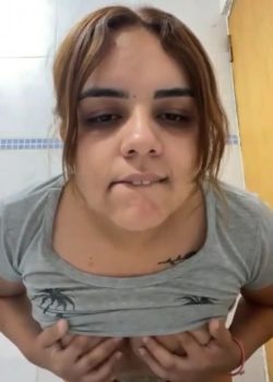 Jovencita chichona + 2 vídeos 12