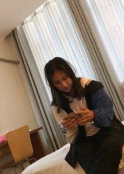 Rica estudiante la Dejan chorreando leche 2