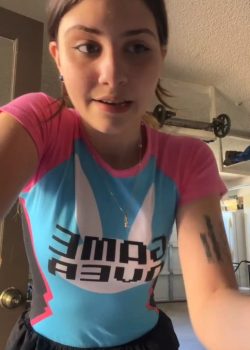 Flaquita De La Uni Saca El Consolador Y Se Masturba Full 2