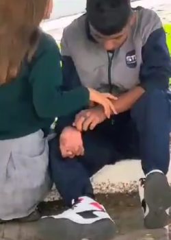 Pillados cogiendo afuera de la institución 2