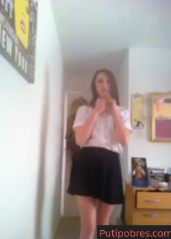 Estudiante flaquita y blanquita+ Video 14