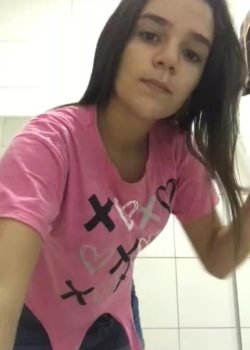 Mina Blanquita Se Saca Toda La Ropa Y Se Desnuda 4