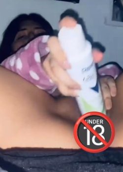 Morra Mexicana Se Masturba Con El Desodorante 3