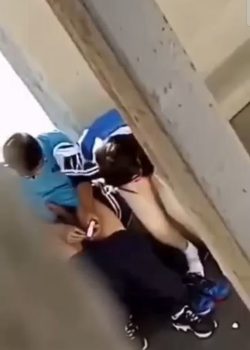 Pillados cogiendo atrás del Cole 6
