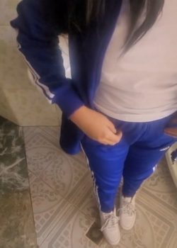 Pendejita estudiante se la cogen en los baños del Cole 2