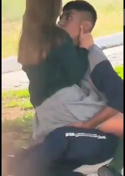 Flaquita llevando leche en lugar público 7
